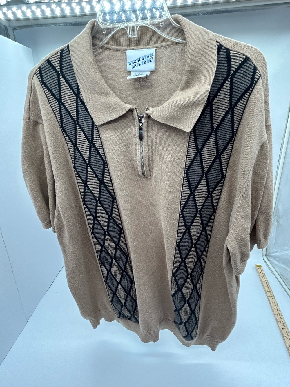 Irvine Park Beige Short-Sleeve Polo Sweater with Black Diamond Panels